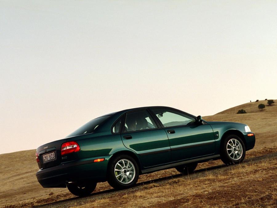  Volvo S40 1999 года  (фото 13 из 17)